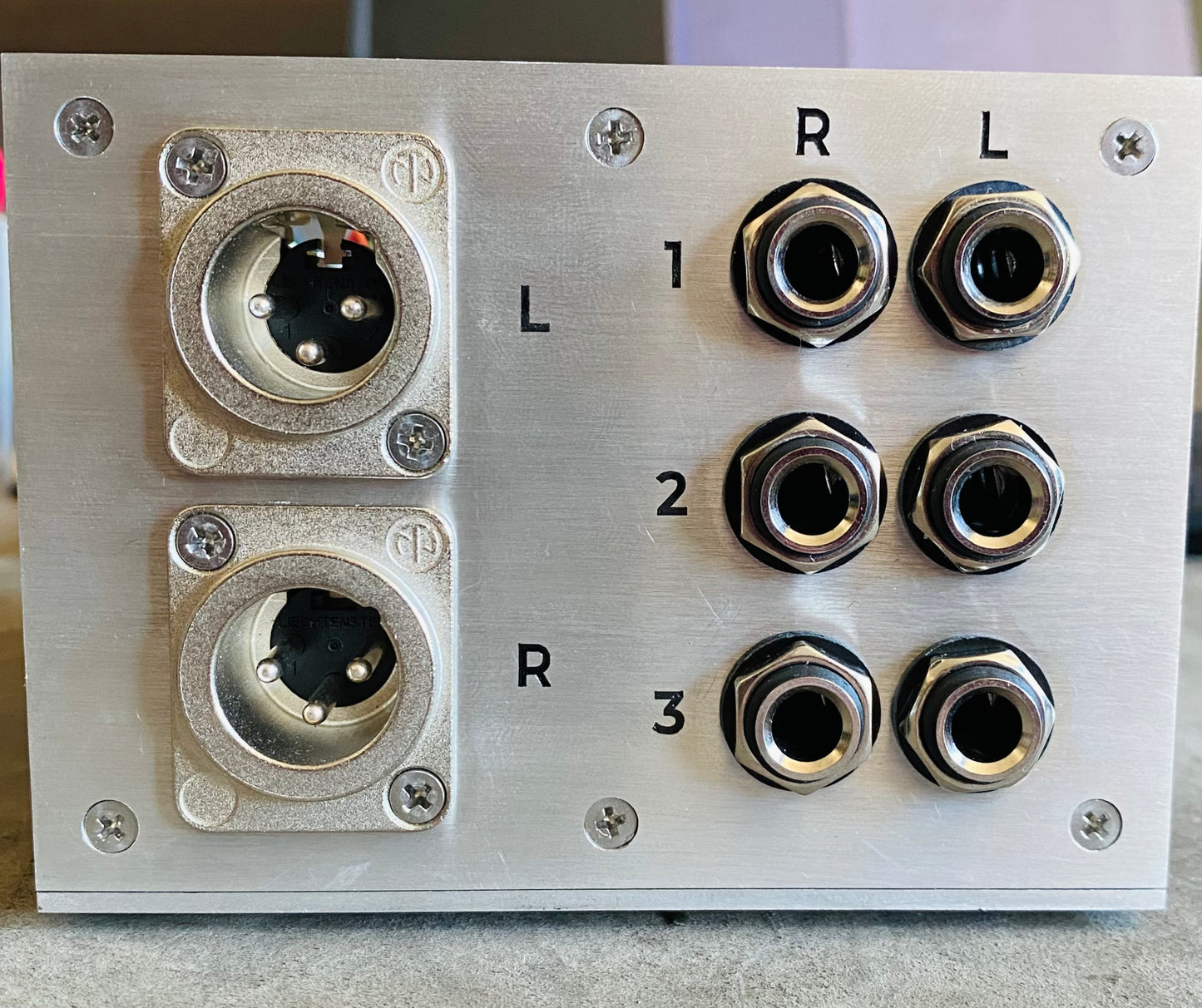 XFO Audio 2 channel CINEMAG CMOQ-3/L XFO Box with 3-position Stereo Input Switch and 5-position Output Attenuator