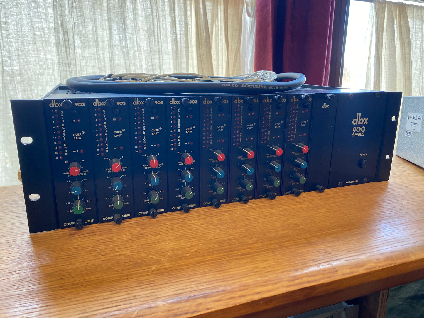 DBX 900 series rack with (8) 903 Compressors *Fully Recapped*